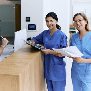 los puestos de trabajo más demandados de la carrera de enfermería